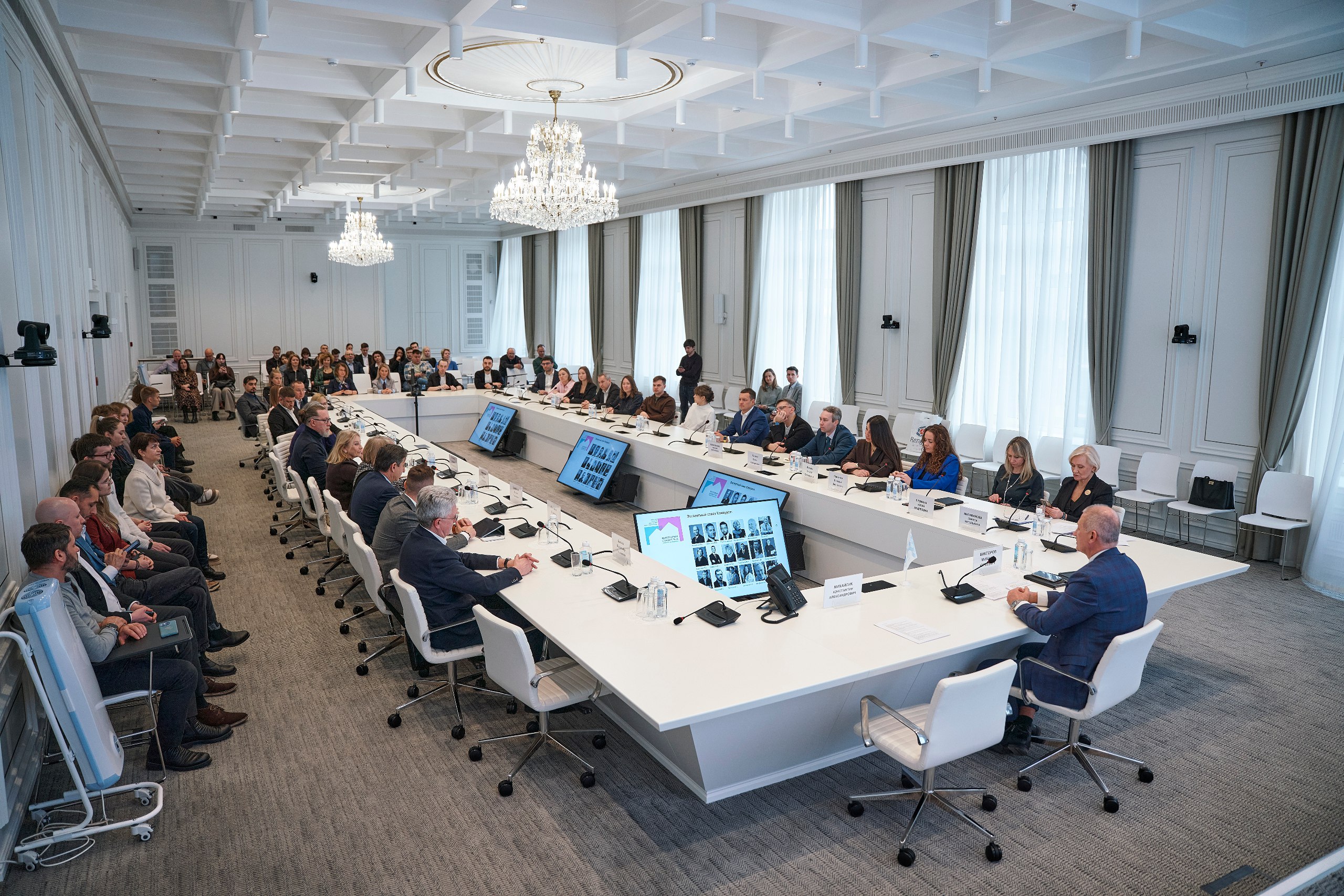 В Москве подвели итоги IV Всероссийского архитектурного конкурса «Малоэтажный стандарт 2025/26. Цифровая трансформация», генеральным партнёром которого выступила Российская ассоциация полимерных энергоэффективных технологий (РАПЭТ).